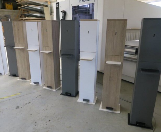 Distributeur de solution hydroalcoolique sans contact manuel